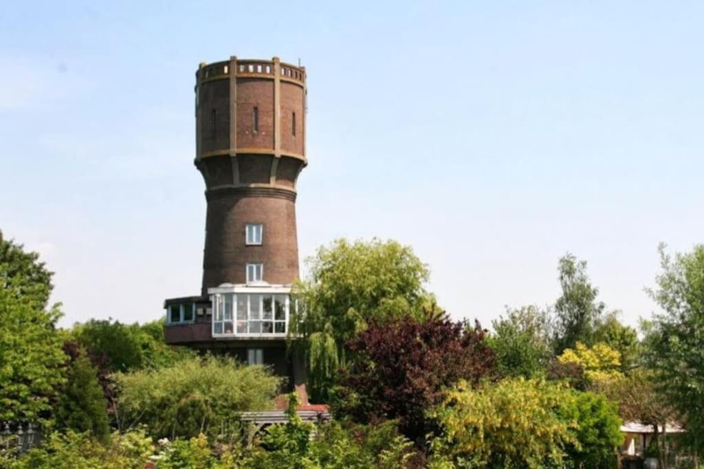 Boven In De Watertoren Met Dakterras